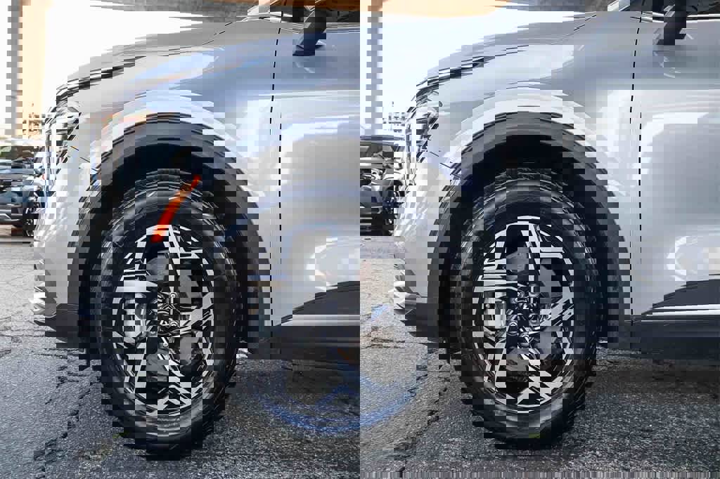 Used 2024 Kia Sportage LX image 11