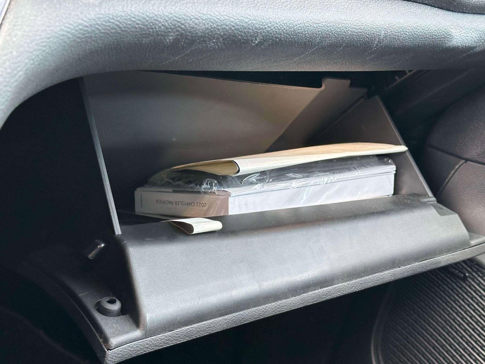 Used 2022 Chrysler Pacifica Limited w/ S Appearance Package image 29