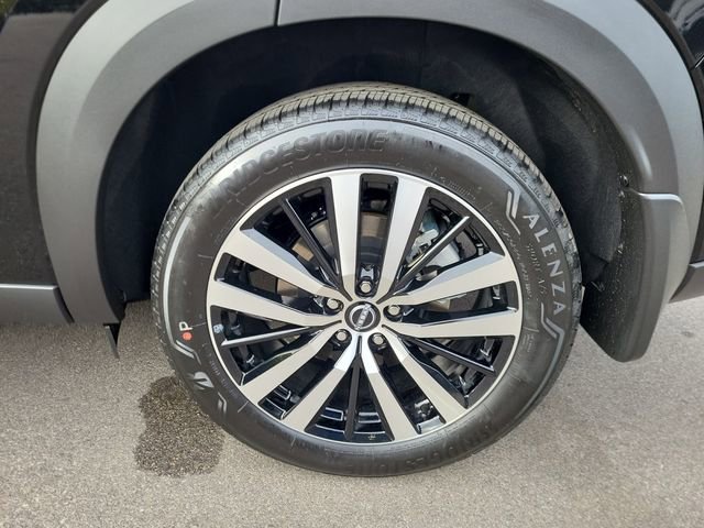 New 2025 Nissan Pathfinder Platinum image 32