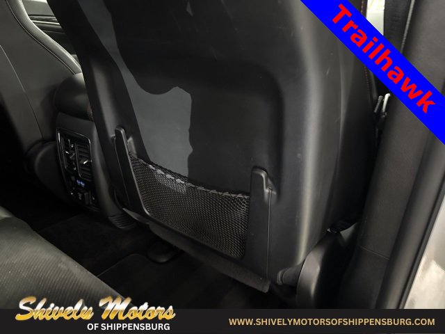 Used 2018 Jeep Grand Cherokee Trailhawk image 40