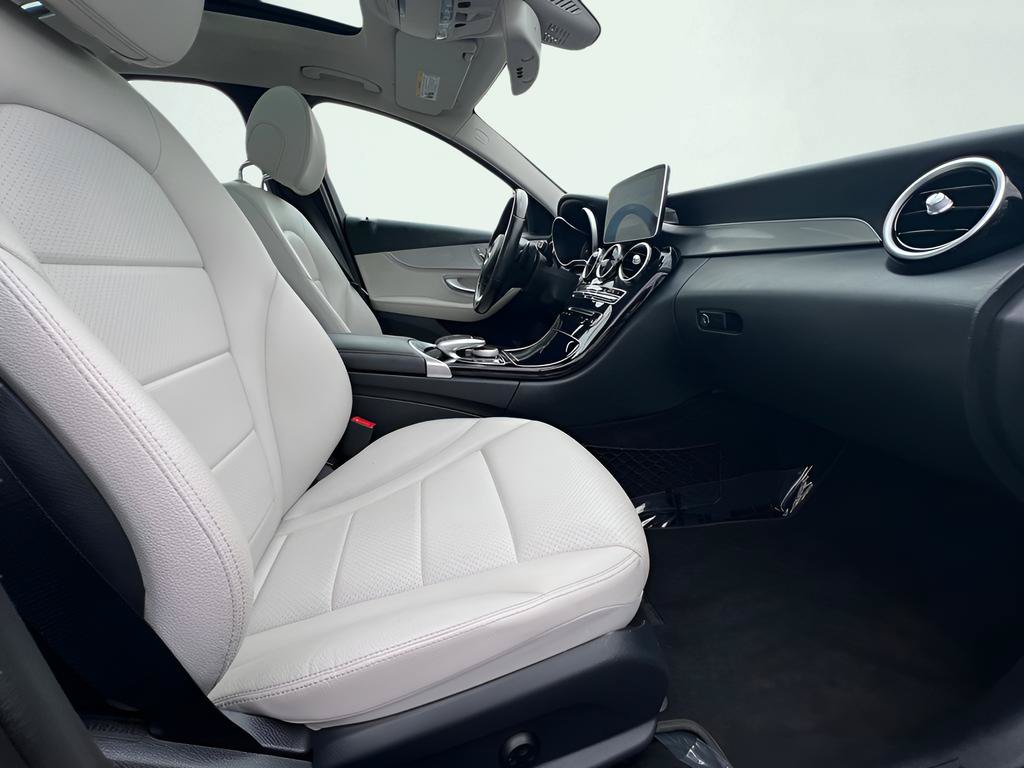 Used 2015 Mercedes-Benz C 300 4MATIC Sedan image 28