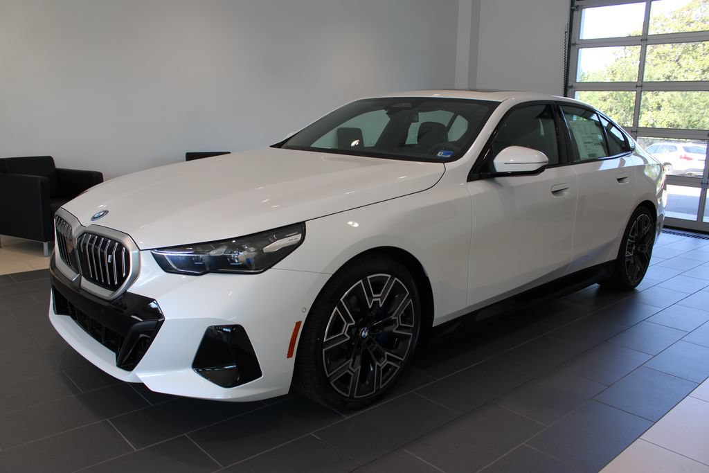 New 2027 BMW i5 xDrive40 w/ M Sport Package AWD/4WD image 11