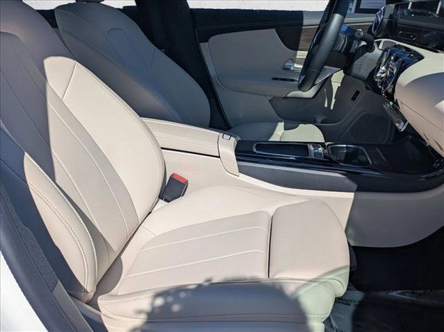 Used 2025 Mercedes-Benz CLA 250 image 19