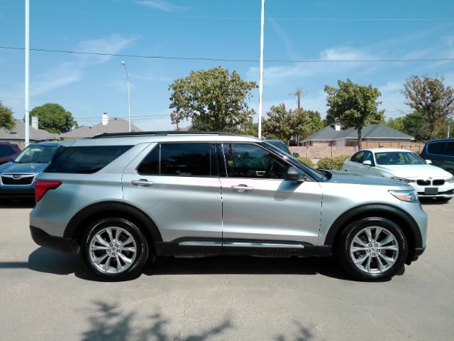 Used 2023 Ford Explorer XLT w/ Equipment Group 202A RWD image 5