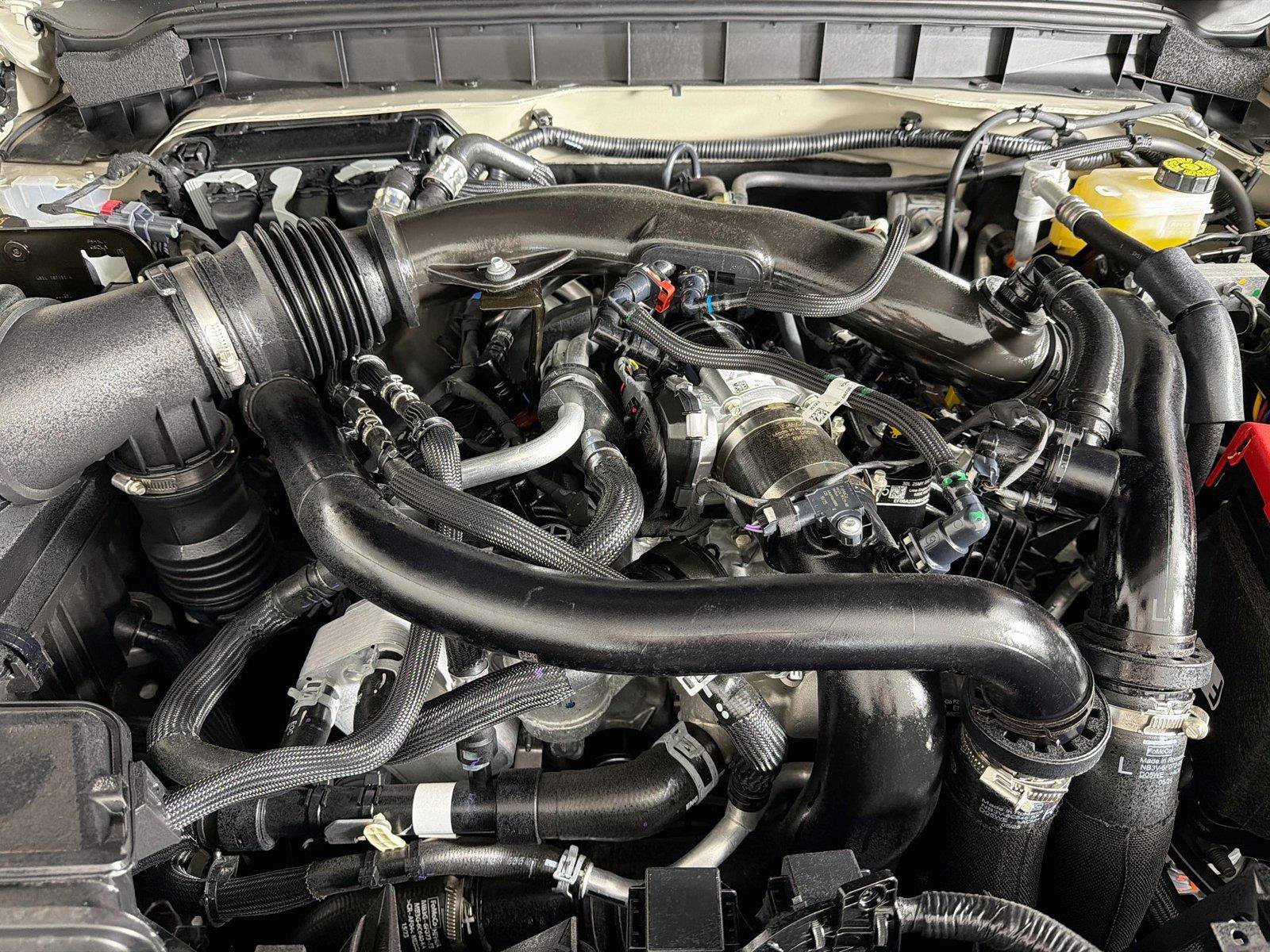 Used 2025 Ford Bronco Raptor AWD/4WD image 33