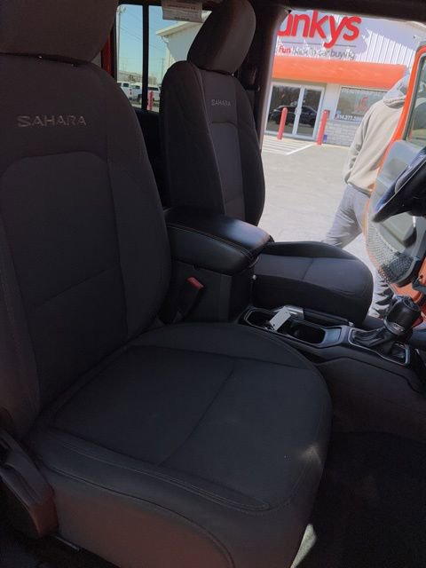 Used 2018 Jeep Wrangler Unlimited Sahara image 22