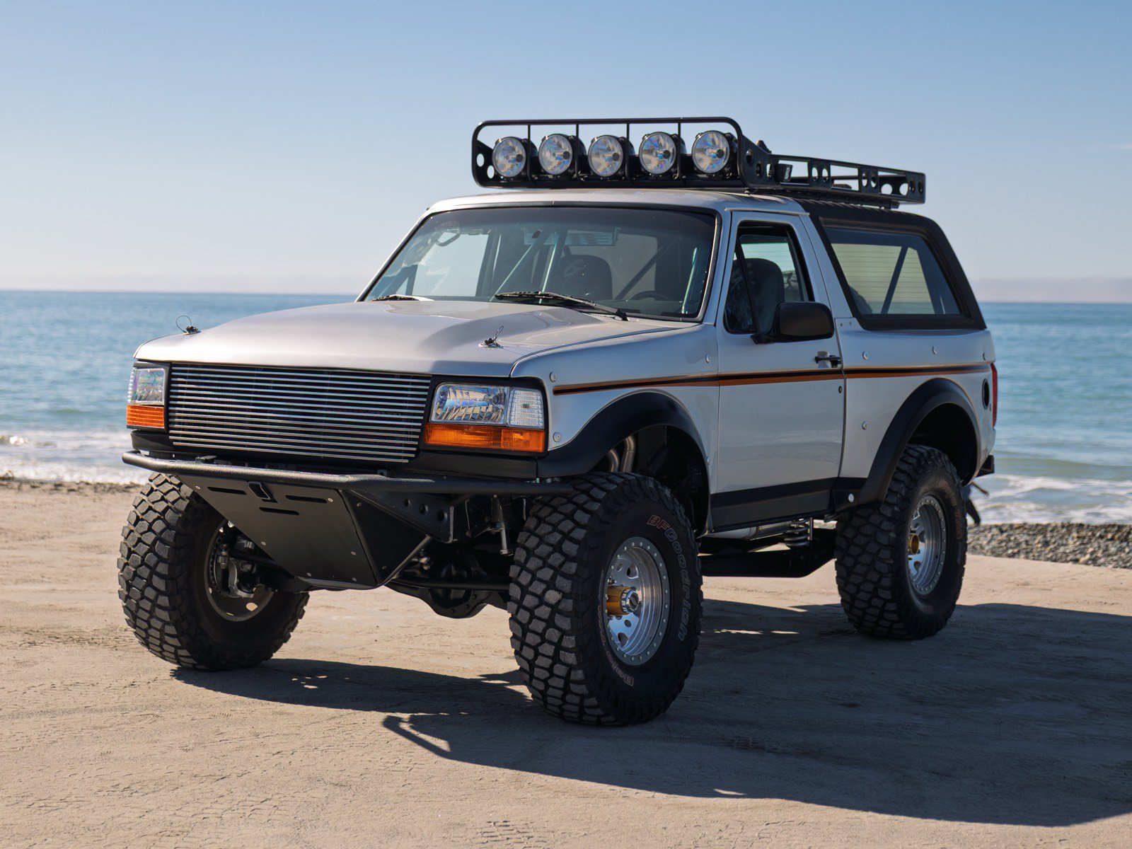 Used 1992 Ford Bronco AWD/4WD image 1