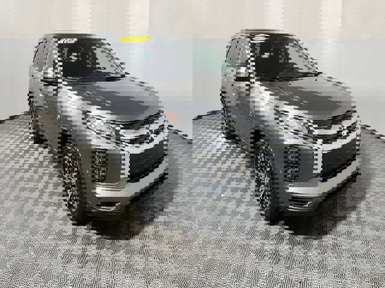 Used 2025 Mitsubishi Outlander Sport ES image 2