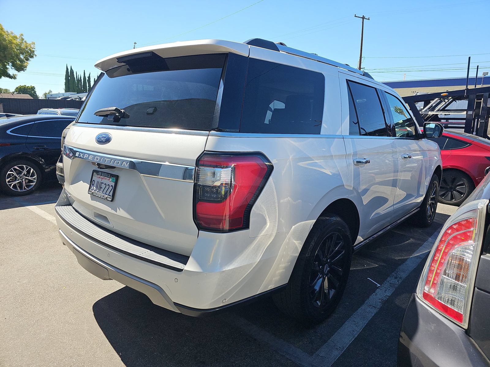 Used 2019 Ford Expedition Limited w/ Equipment Group 301A AWD/4WD image 6