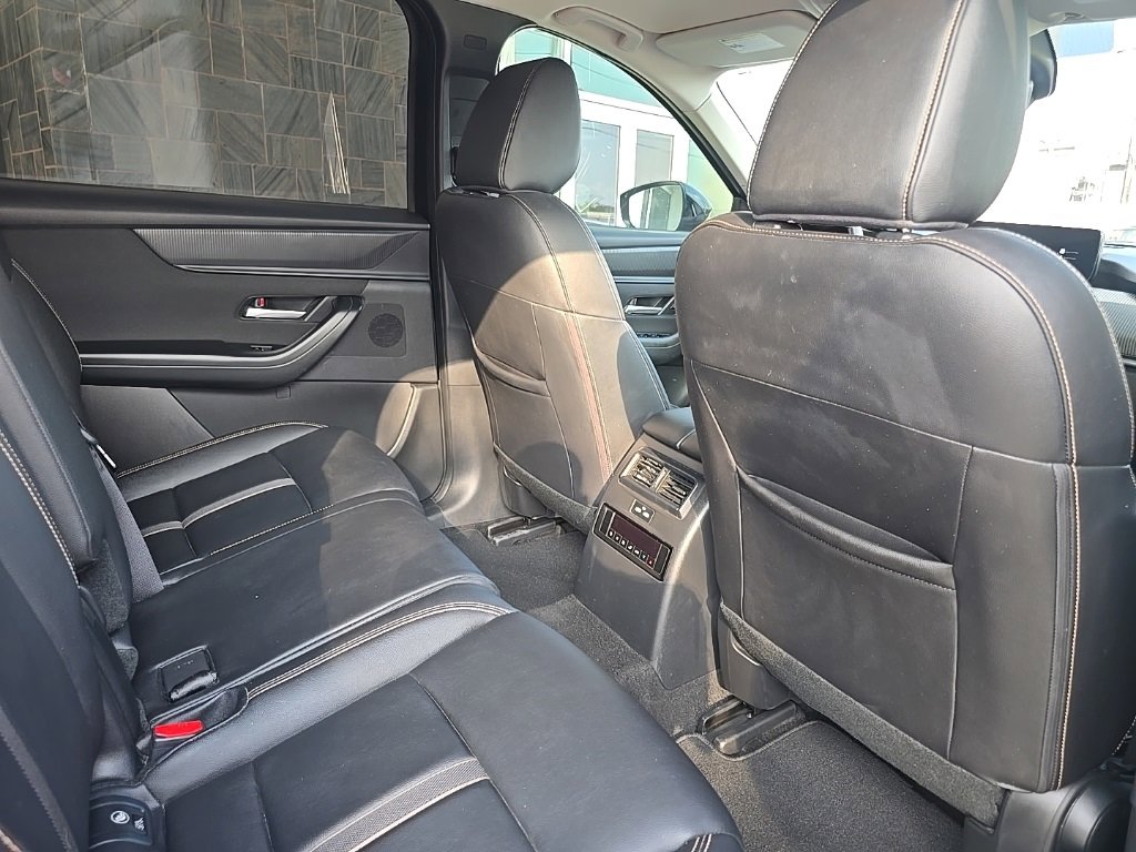 Used 2025 MAZDA CX-90 3.3 Turbo w/ Select Package image 27