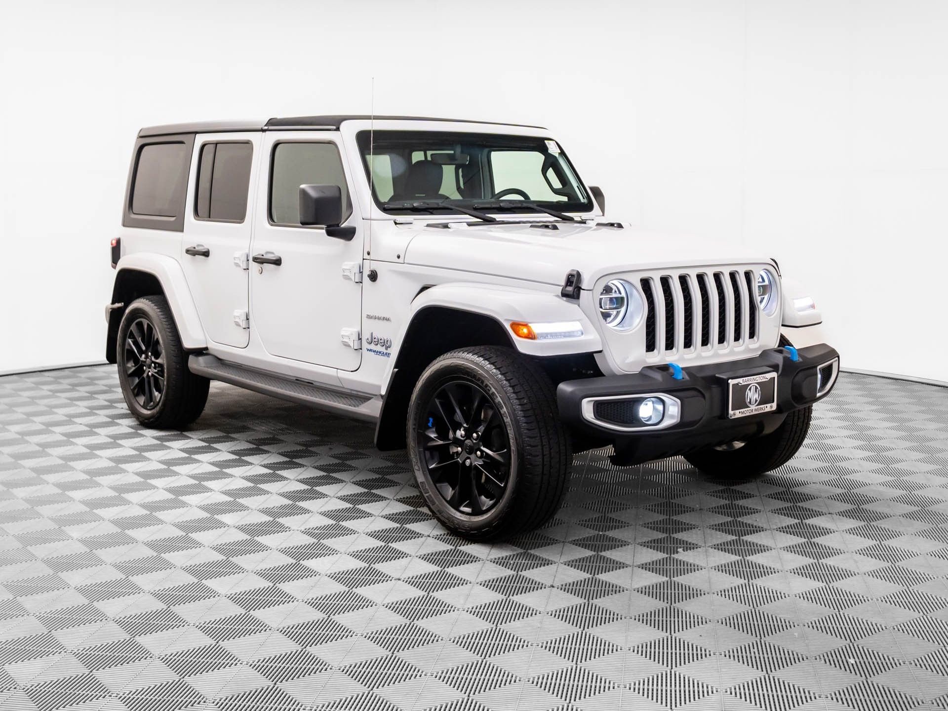 Used 2022 Jeep Wrangler Unlimited Sahara w/ Cold Weather Group image 7