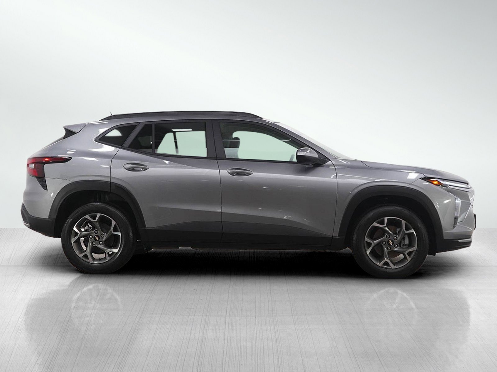 Used 2025 Chevrolet Trax LT w/ Driver Confidence Package FWD image 7