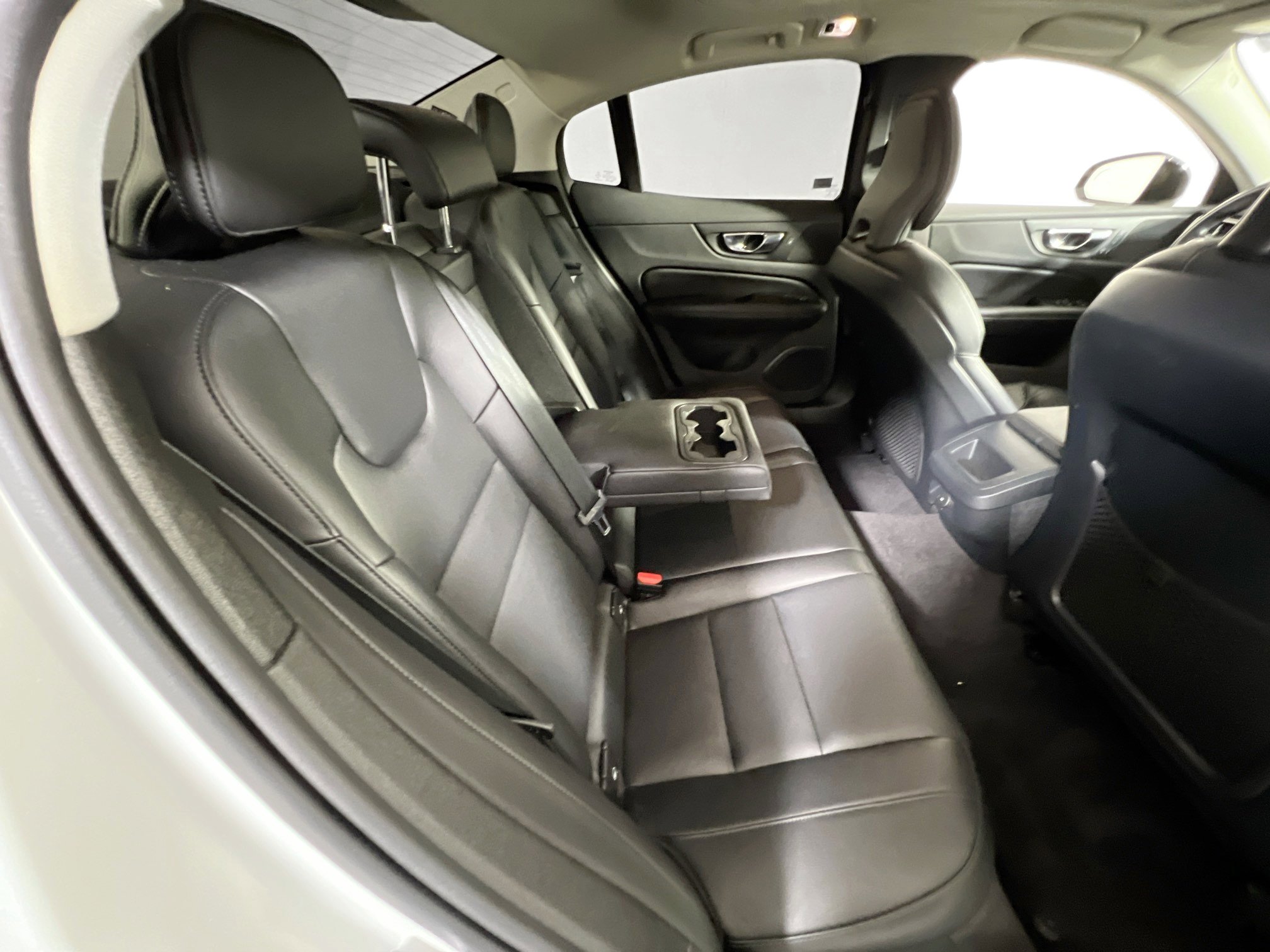Used 2022 Volvo S60 B5 Momentum w/ Premium Package image 26