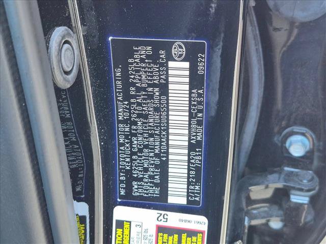 Used 2025 Toyota Camry SE FWD image 15
