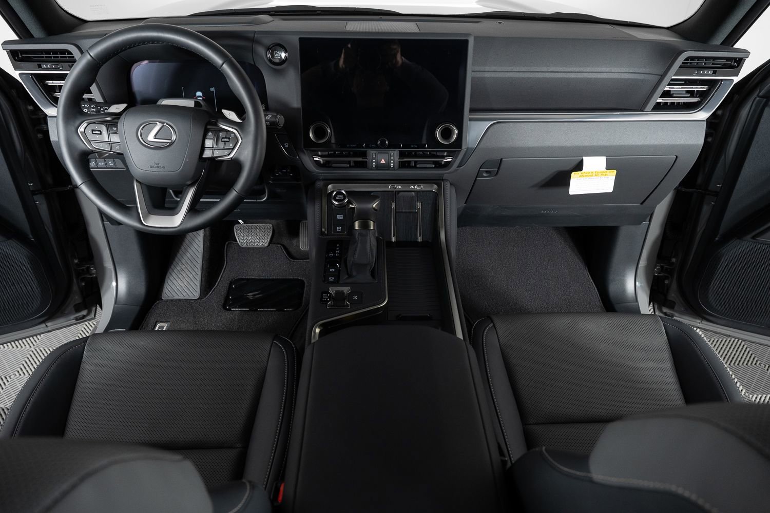 Used 2025 Lexus GX 550 w/ Accessory Package (Z1) AWD/4WD image 36