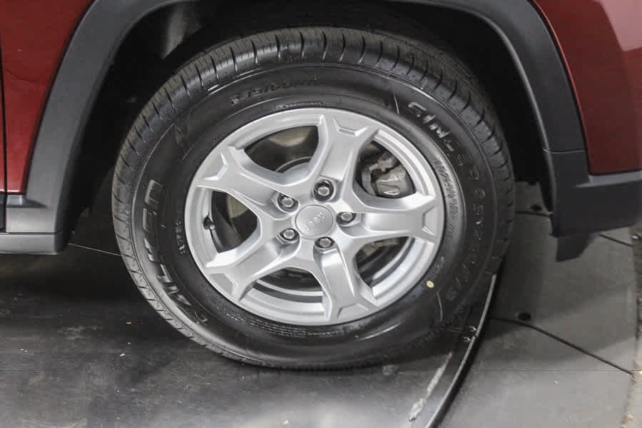 Used 2022 Jeep Compass Sport FWD image 10