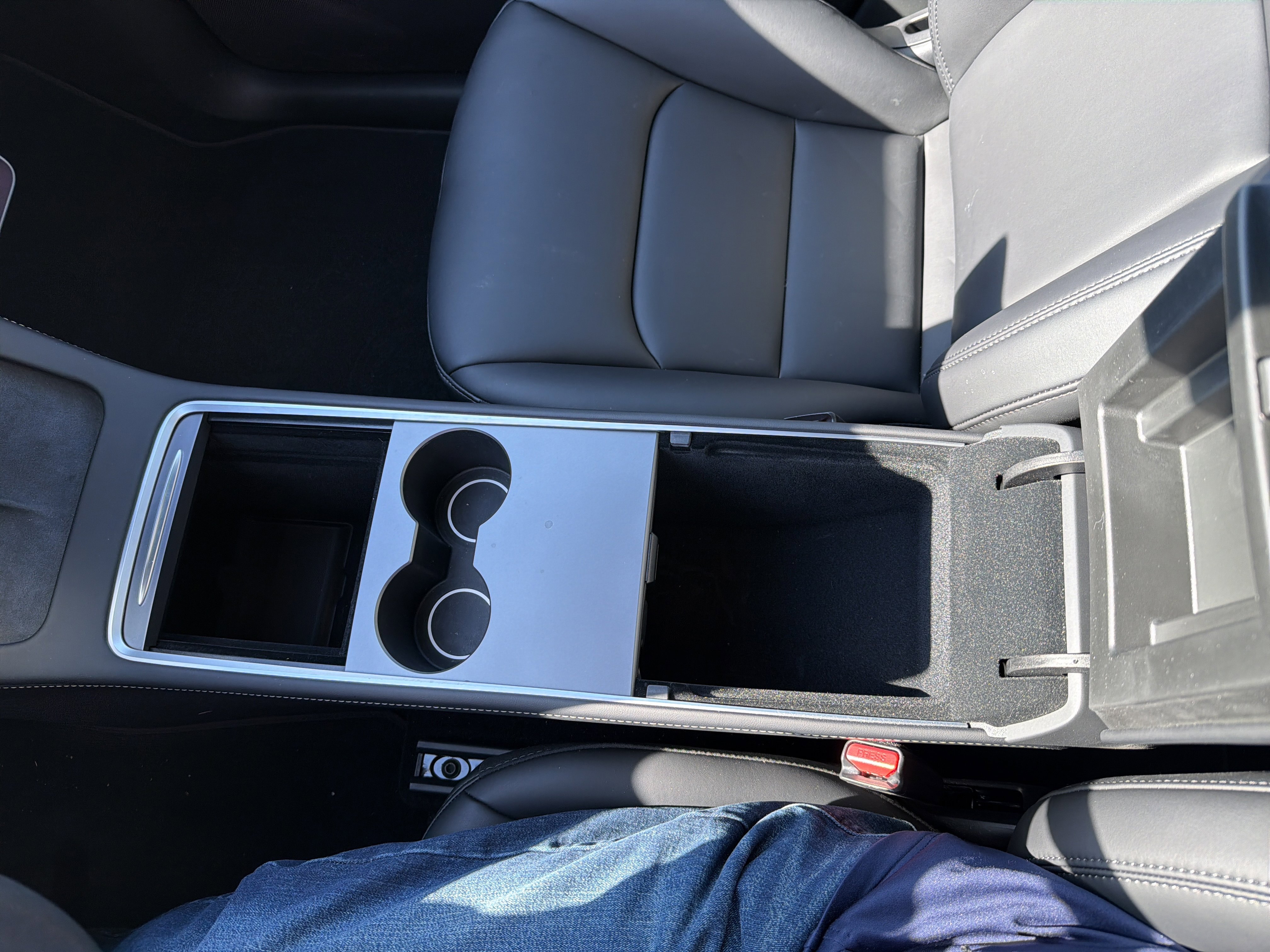 Used 2025 Tesla Model Y Long Range image 14