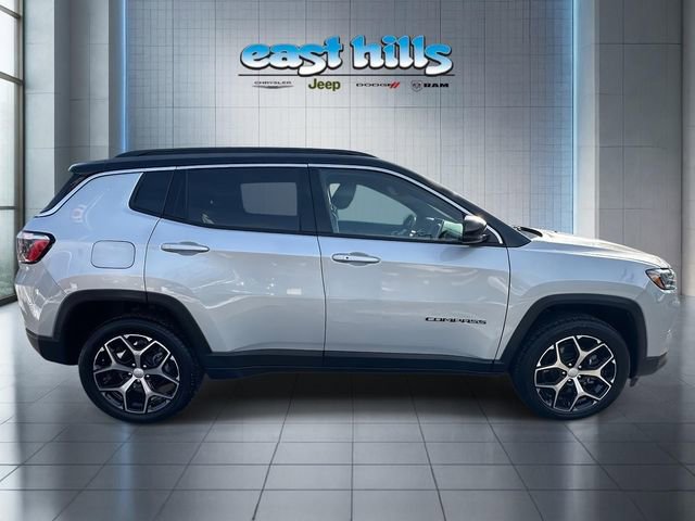 Certified 2024 Jeep Compass Limited image 2