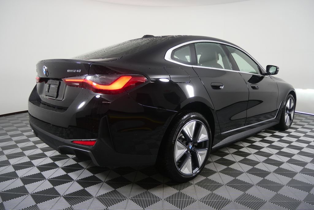 New 2026 BMW i4 eDrive40 image 3