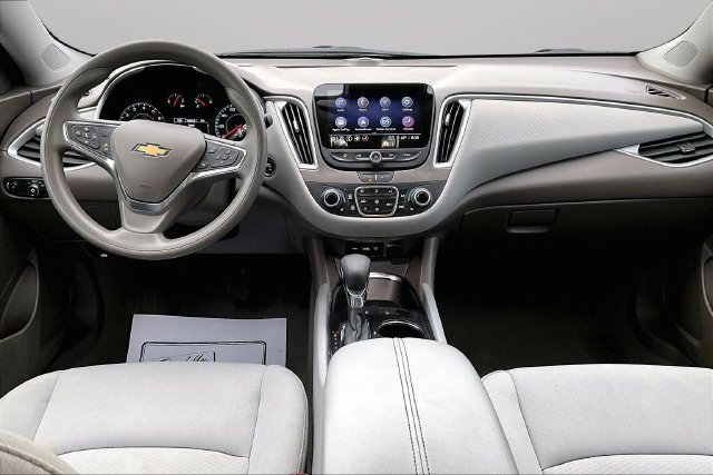 Used 2024 Chevrolet Malibu LT FWD image 15