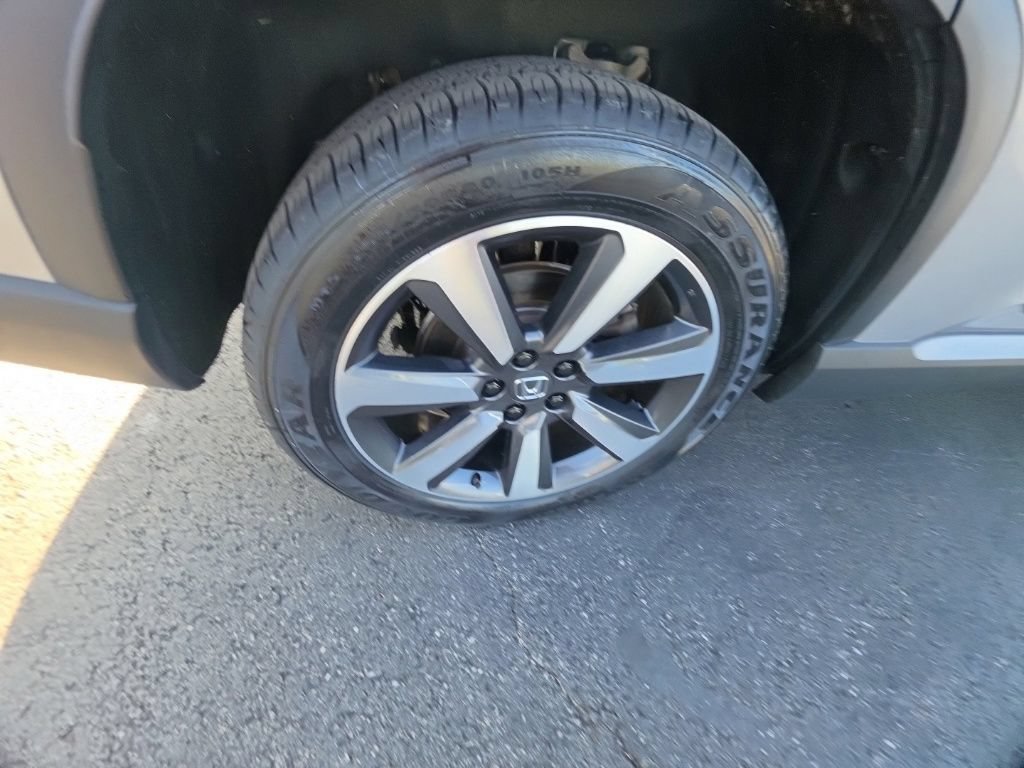 Certified 2024 Honda Pilot Touring image 11