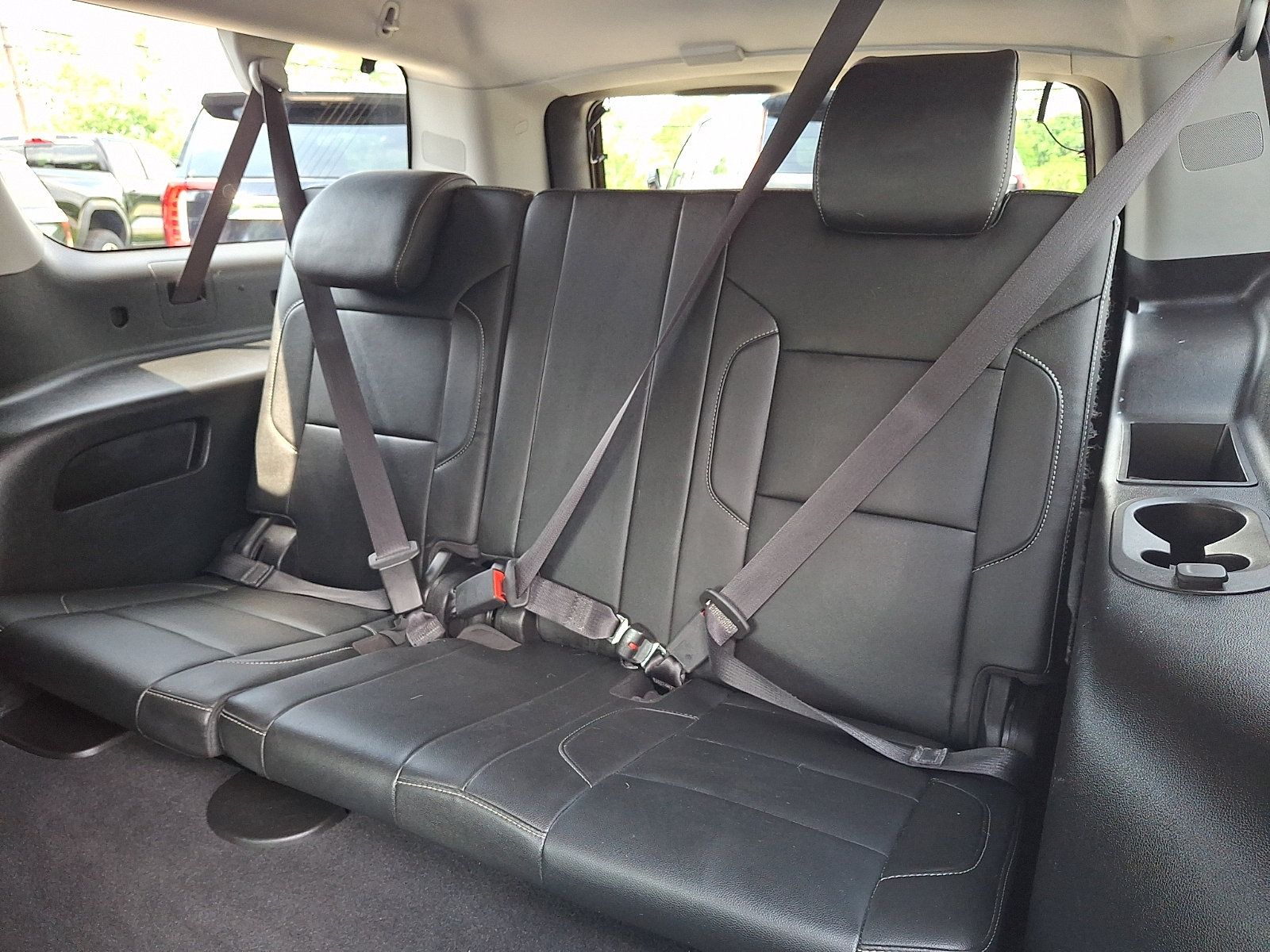 Used 2020 Chevrolet Suburban LT w/ Luxury Package AWD/4WD image 10