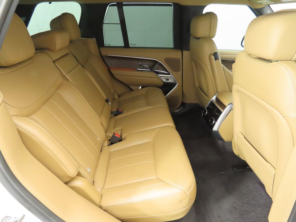 Certified 2023 Land Rover Range Rover SE image 22