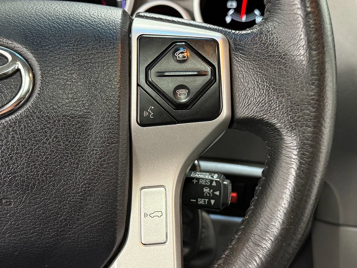 Used 2017 Toyota Sequoia Platinum AWD/4WD image 19
