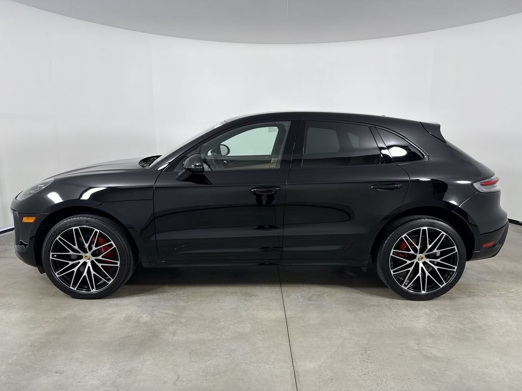 Certified 2022 Porsche Macan S w/ Premium Package Plus AWD/4WD image 2
