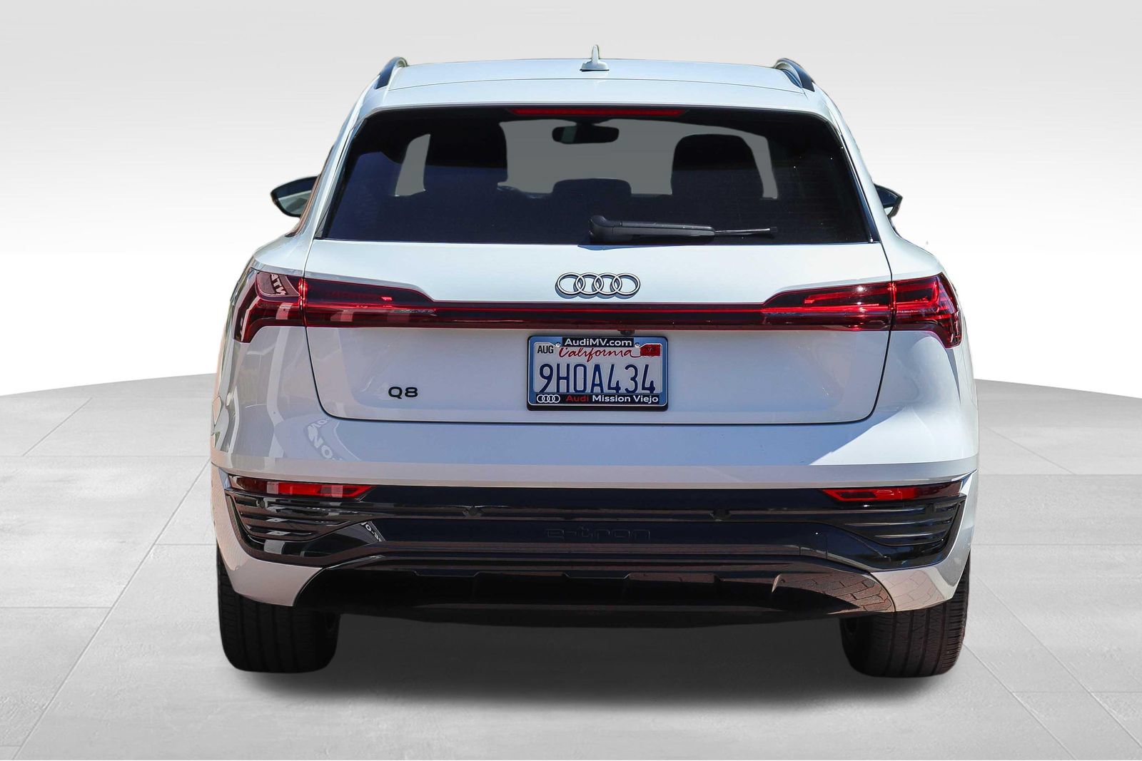 Certified 2024 Audi Q8 e-tron Prestige w/ Prestige Package AWD/4WD image 7
