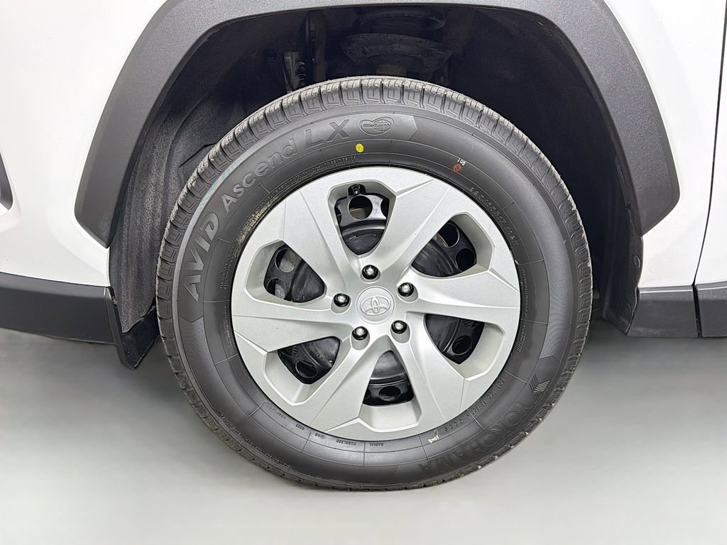 Used 2020 Toyota RAV4 LE w/ Carpet Mat Package image 29