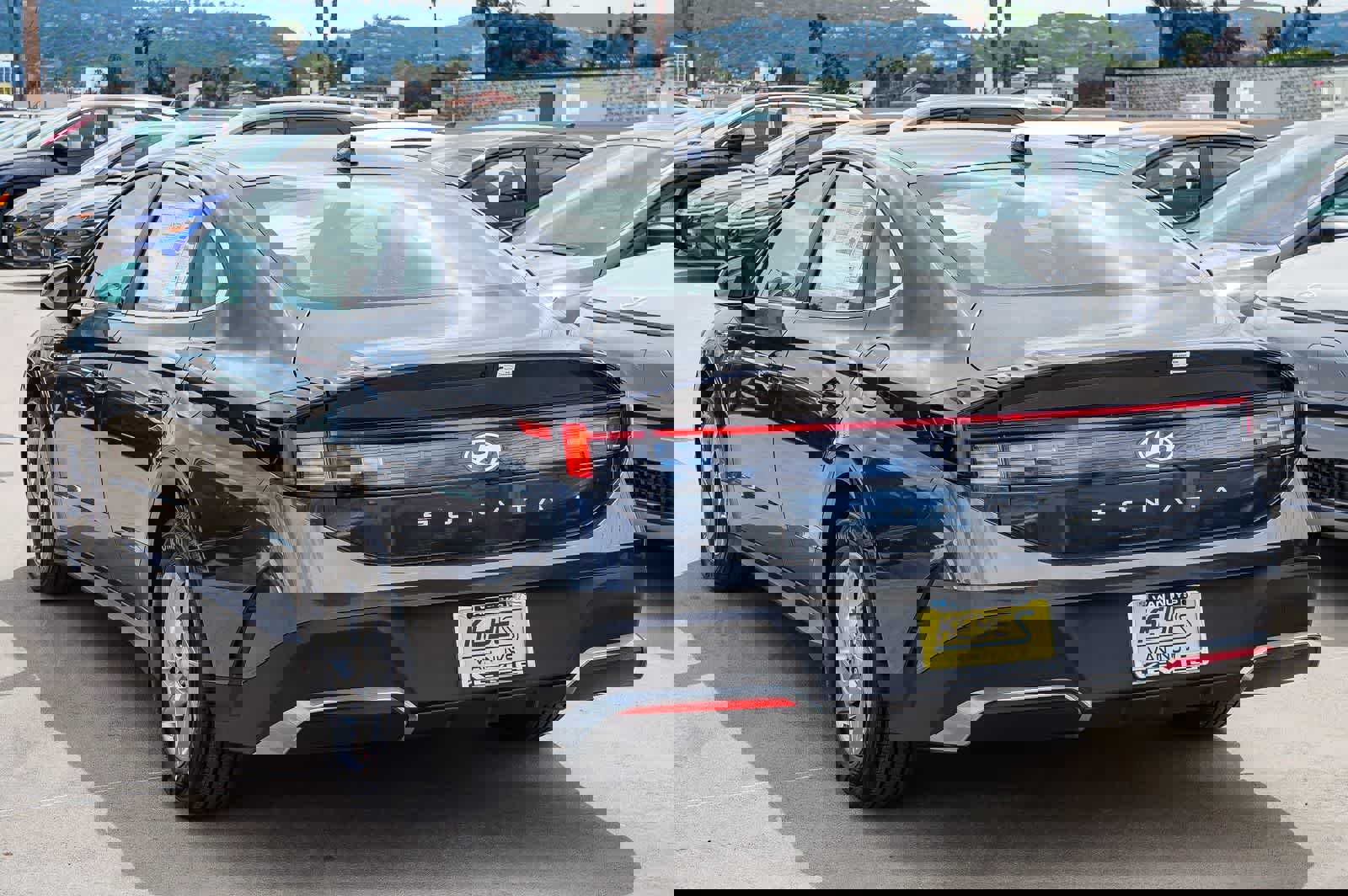 Certified 2025 Hyundai Sonata SE FWD image 2