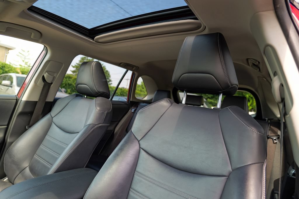 Used 2019 Toyota RAV4 XLE Premium w/ All Weather Liner Package AWD/4WD image 23