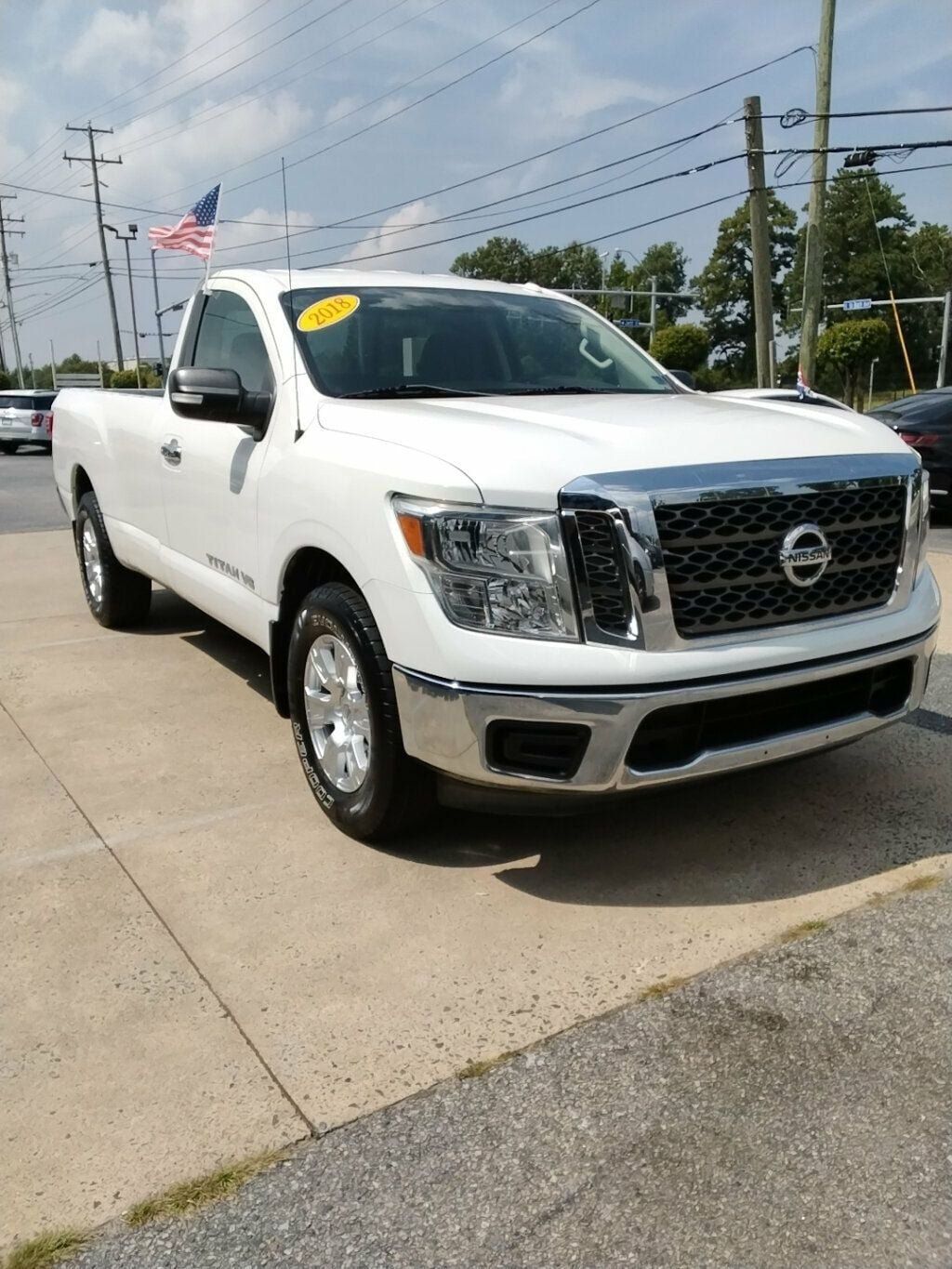 Used 2018 Nissan Titan SV RWD image 5