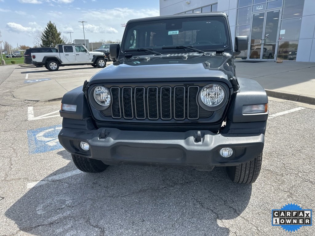 Used 2024 Jeep Wrangler Sport S image 9