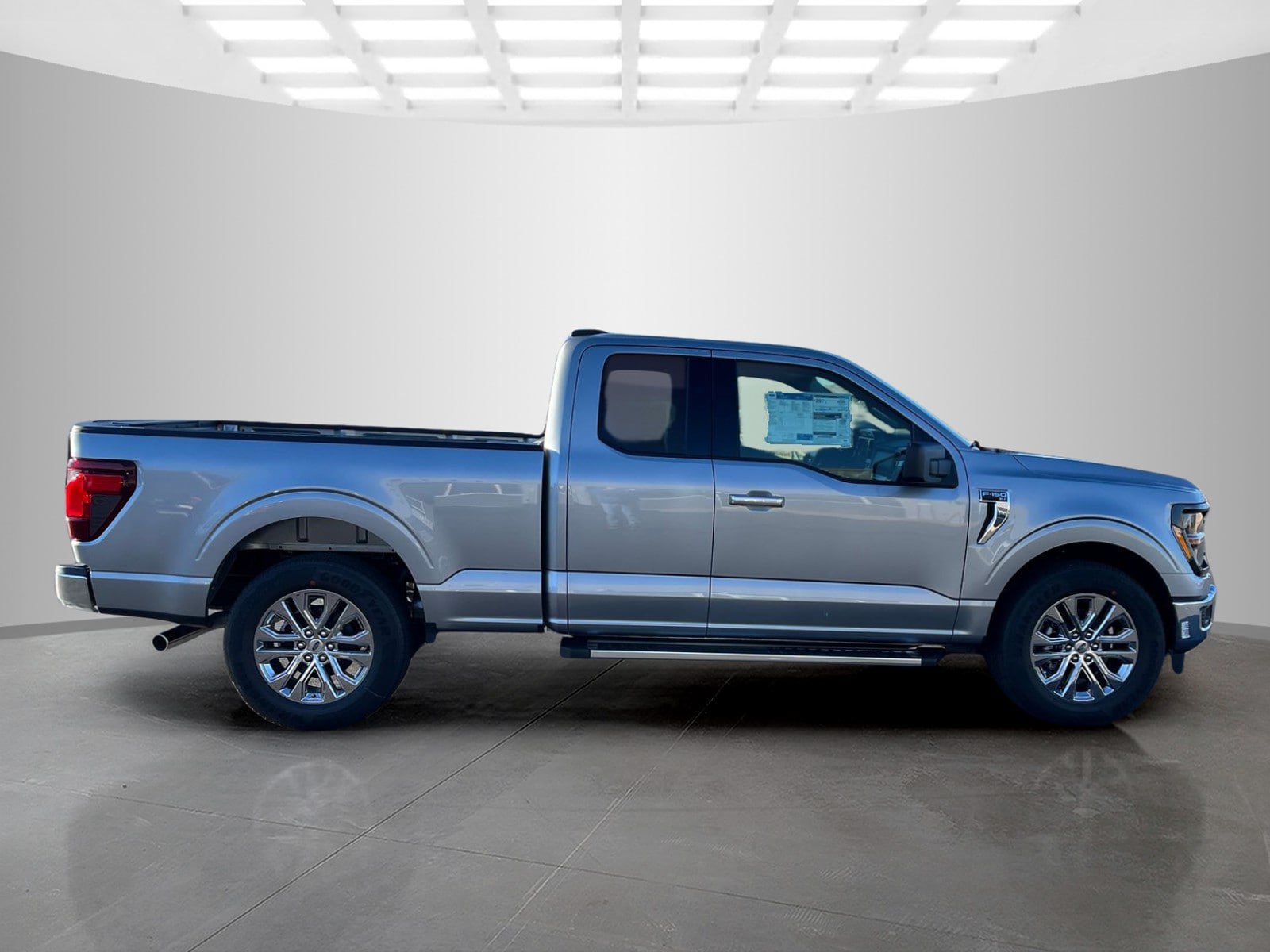 New 2026 Ford F150 XLT w/ XLT Chrome Appearance Package RWD image 3