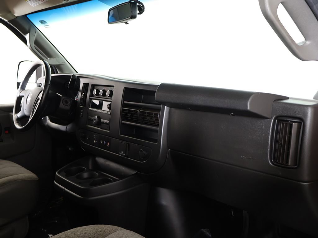 Used 2021 Chevrolet Express 3500 w/ Driver Convenience Package image 22