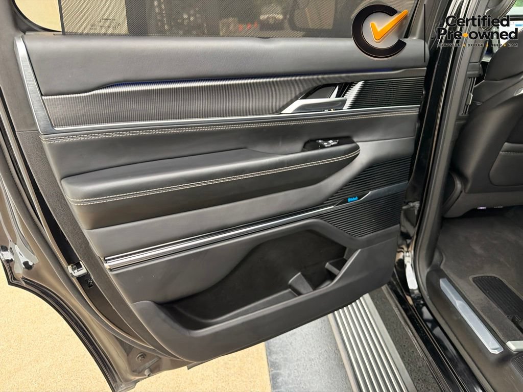Certified 2023 Jeep Grand Wagoneer Series II AWD/4WD image 50