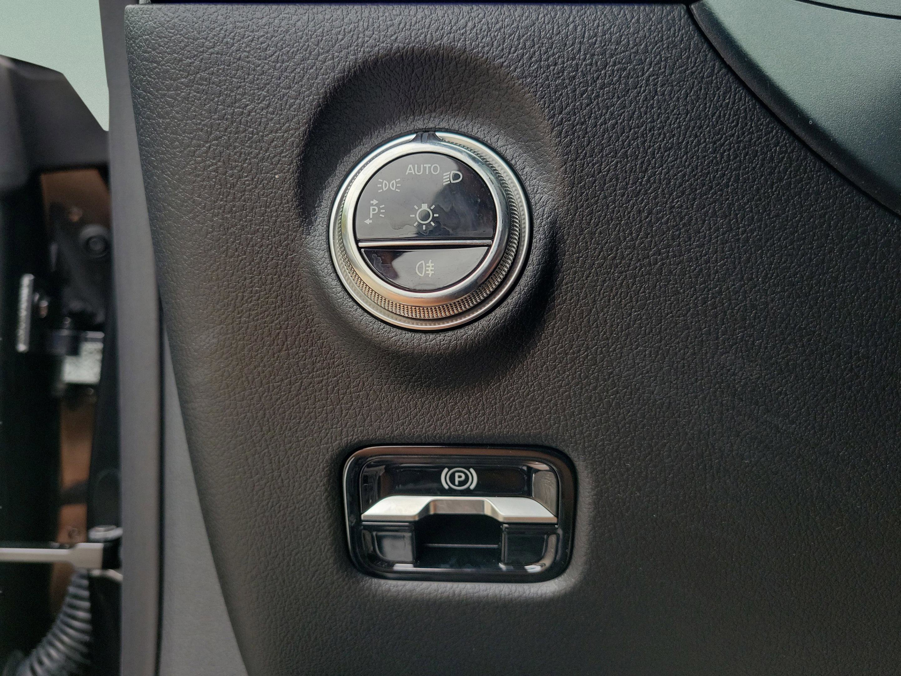 Certified 2026 Mercedes-Benz CLE 300 4MATIC Coupe image 17