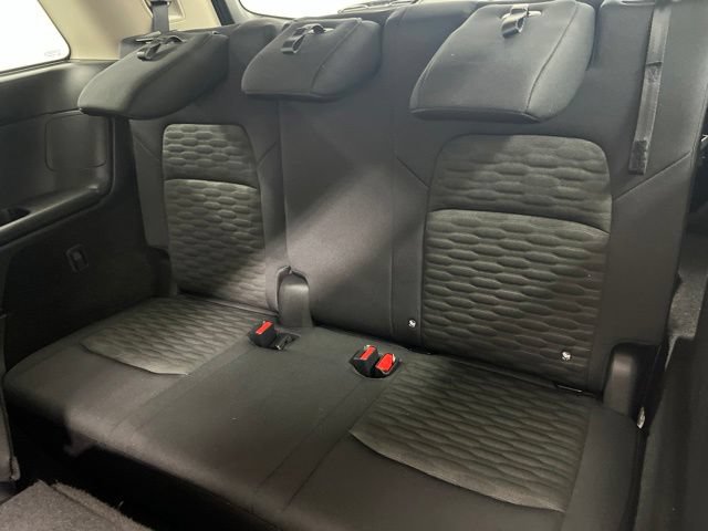 Used 2025 Nissan Pathfinder SV AWD/4WD image 12