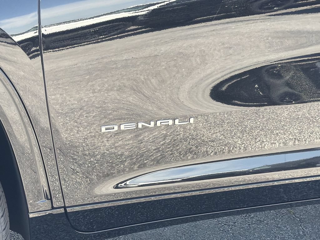 New 2026 GMC Acadia Denali Ultimate FWD image 25