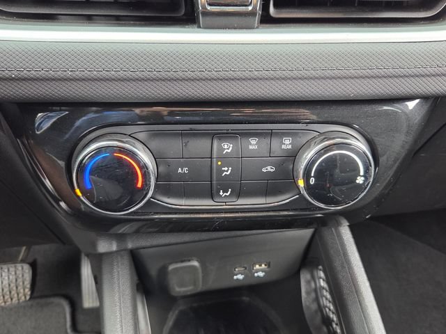Used 2025 Chevrolet TrailBlazer LT AWD/4WD image 21