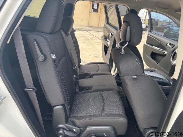 Used 2017 Dodge Journey Crossroad w/ Mopar Chrome Accent Package FWD image 29