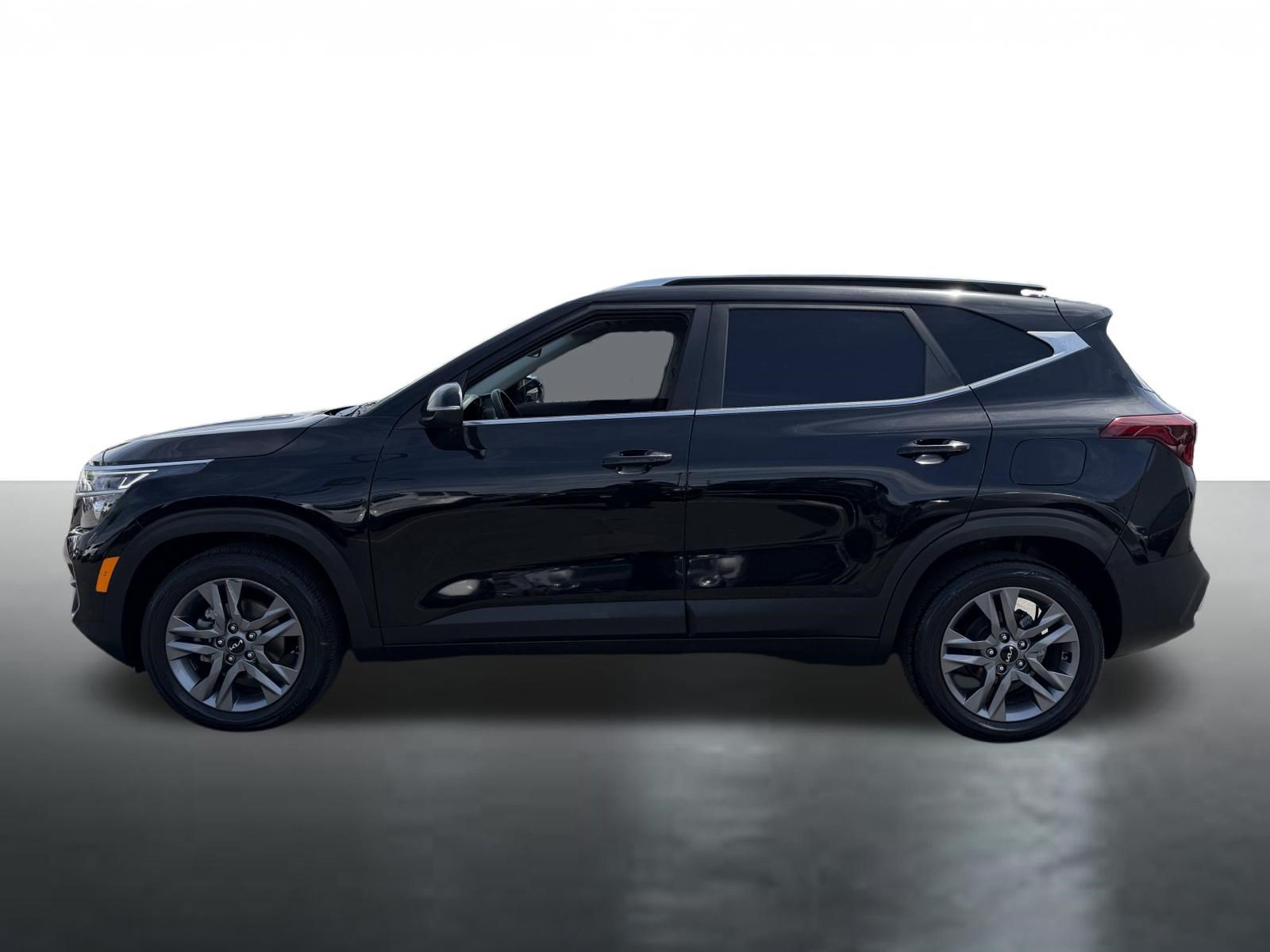 Used 2023 Kia Seltos S FWD image 5