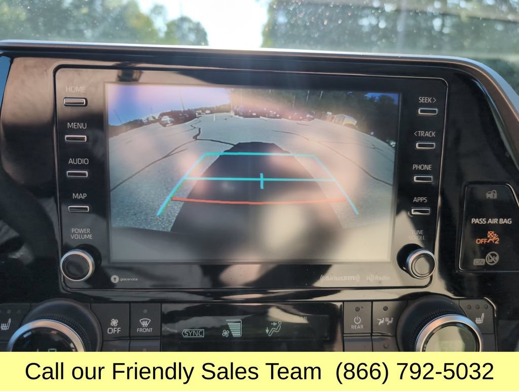 Used 2022 Toyota Highlander XLE AWD/4WD image 23