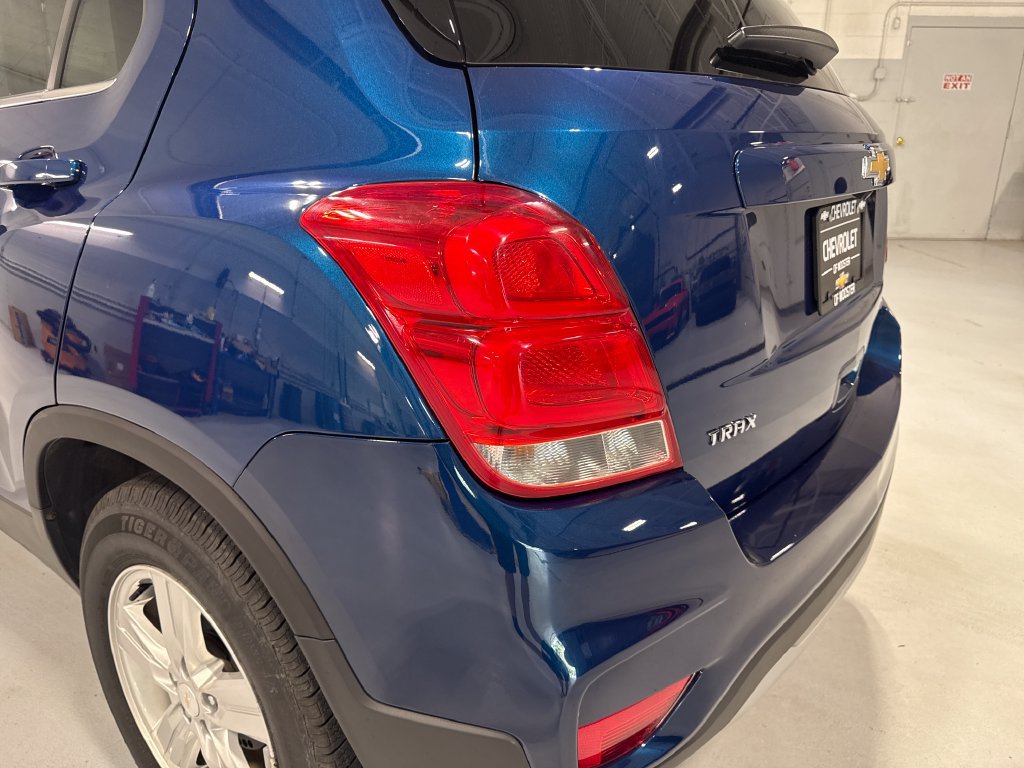 Used 2020 Chevrolet Trax LT FWD image 49