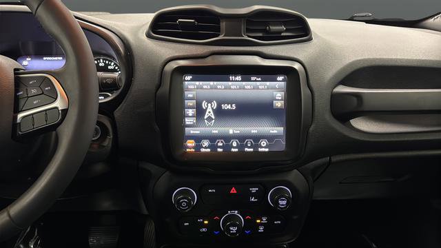 Used 2023 Jeep Renegade Altitude image 12