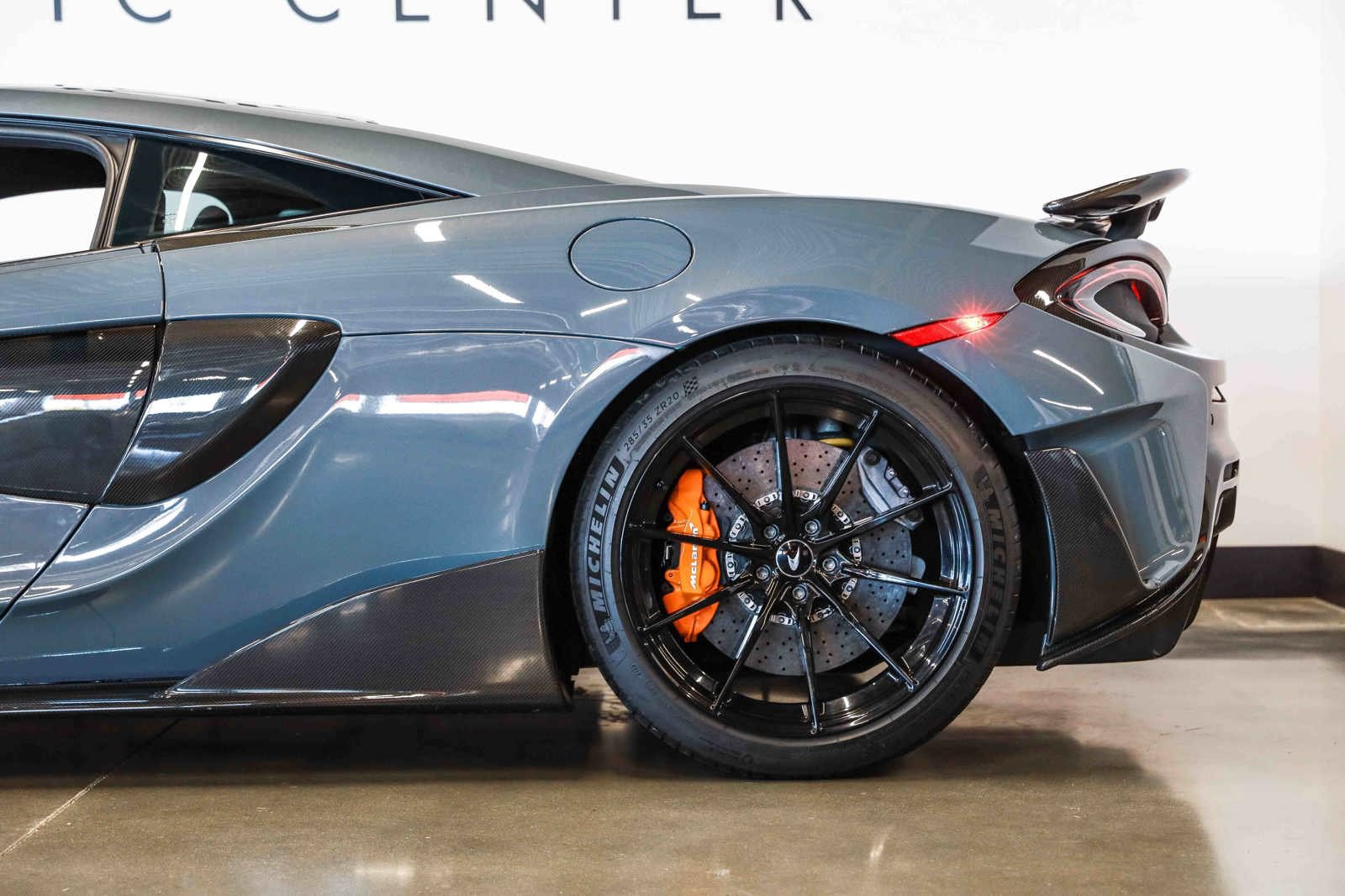 Used 2019 McLaren 600LT RWD image 22