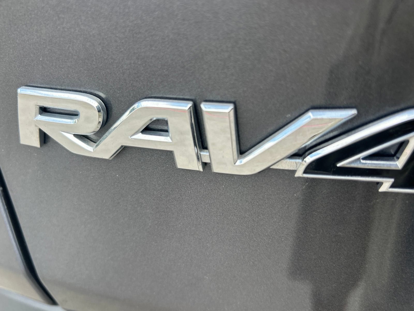 Used 2025 Toyota RAV4 XLE FWD image 12