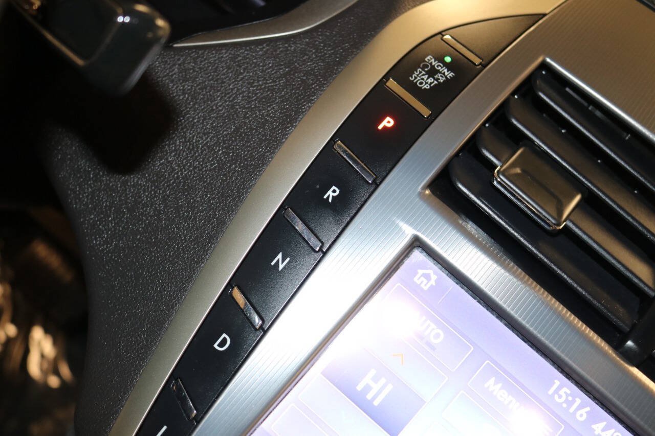 Used 2020 Lincoln MKZ Reserve w/ Elements Package FWD image 41